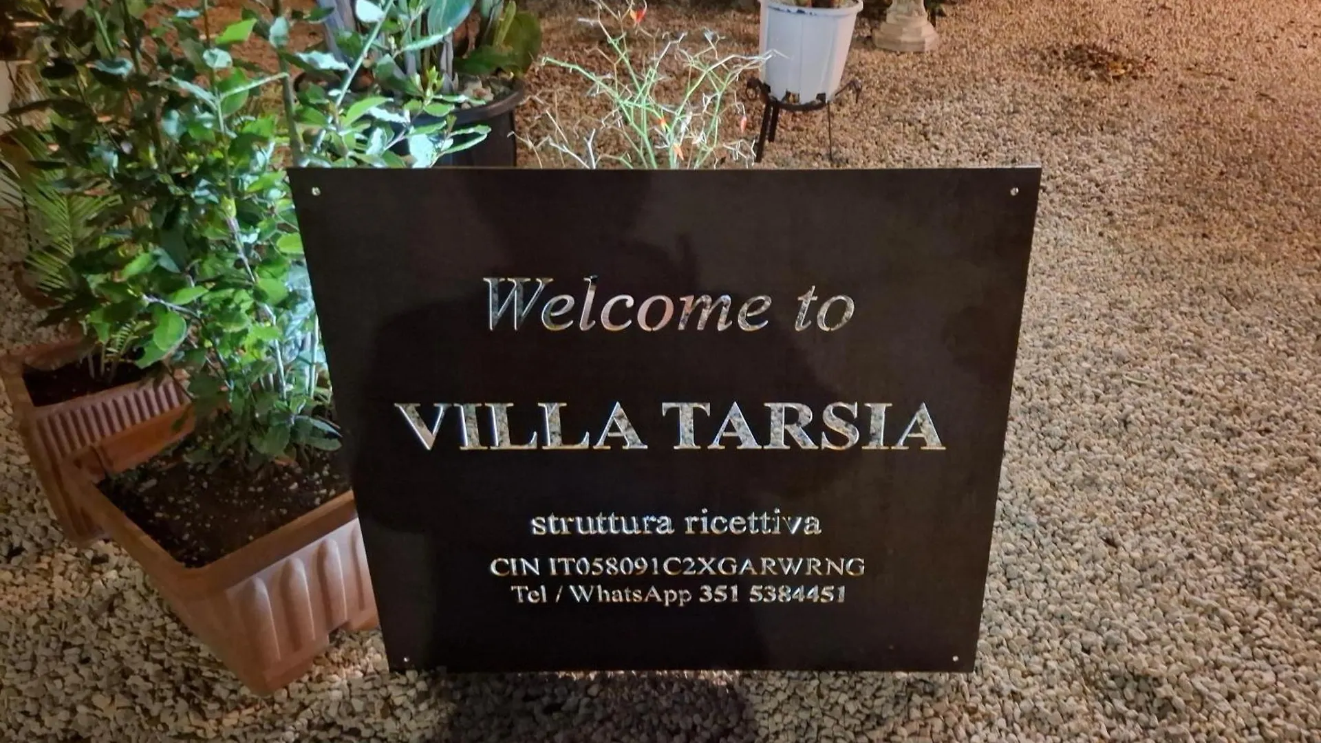Villa Tarsia Acilia 0*,